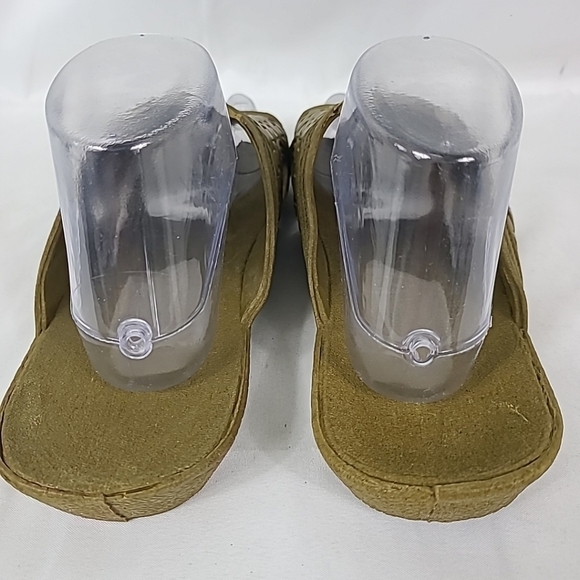 NEW Unisex Shower Jail Slides Sz 8 Green Colored Rubber Sandals Water Proof NWOT - Picture 4 of 6